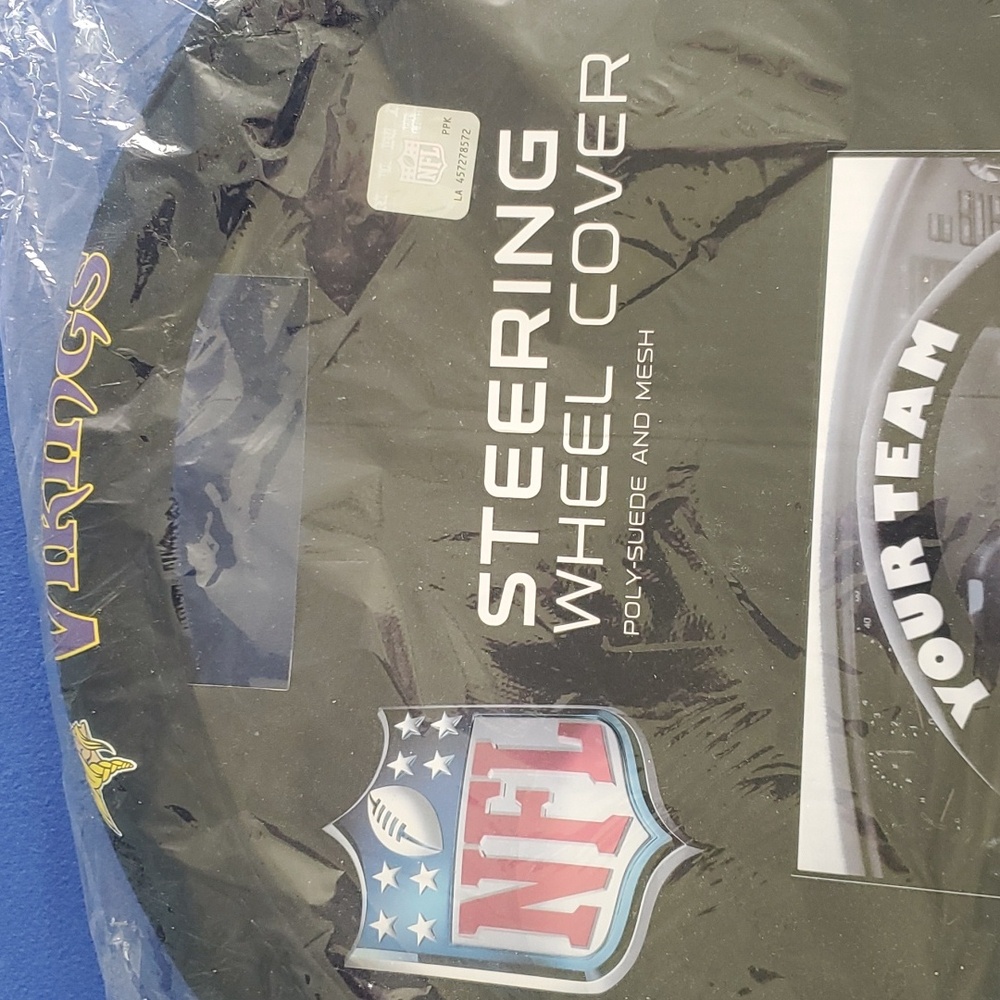 New NFL "Vikings" Steering Wheel Cover.